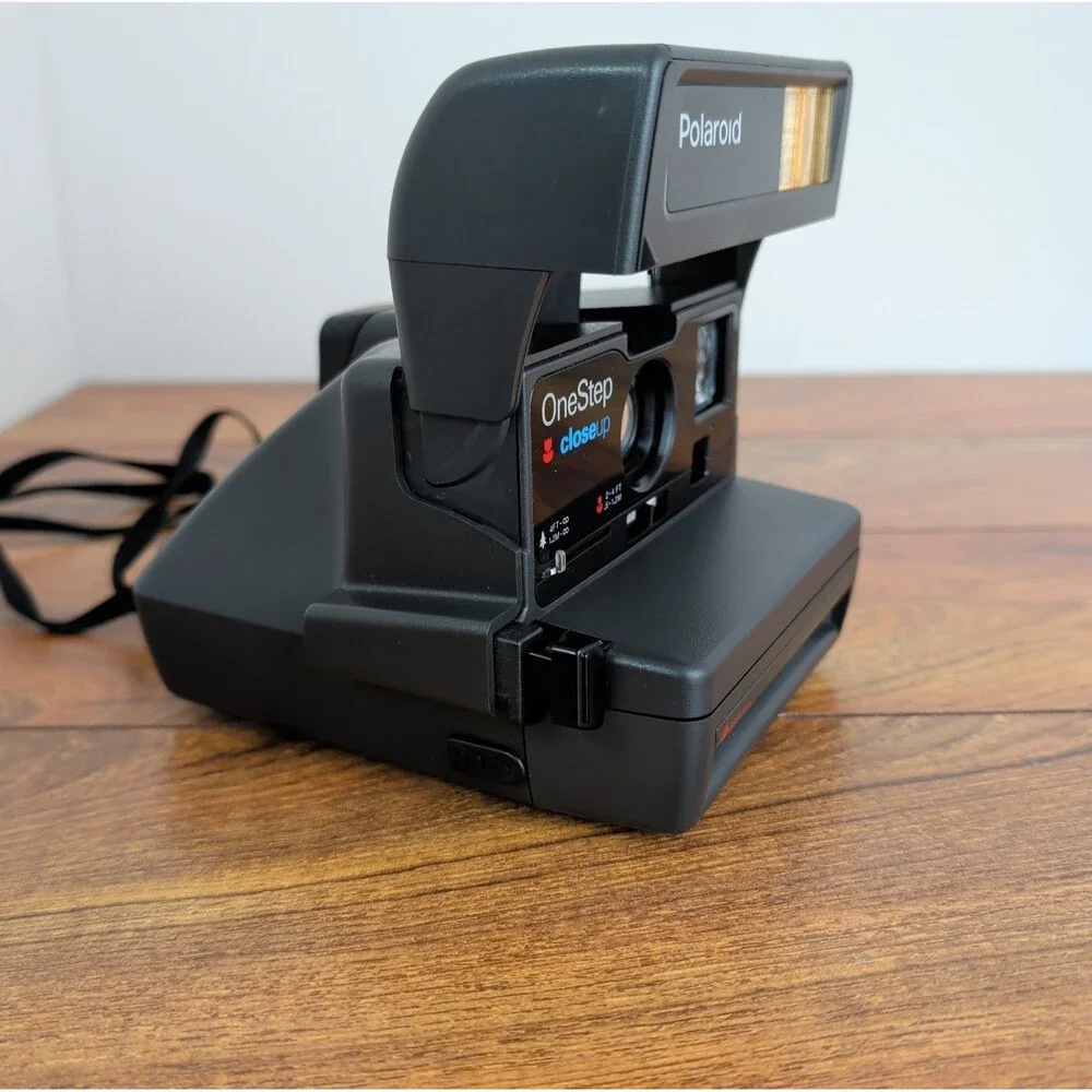 Polaroid One Step Close Up 600 Film Instant Camera Vintage Black W/ Box & Strap